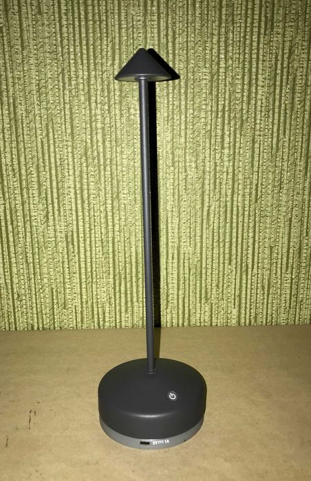 Бездротова світлодіодна настільна лампа в сірому кольорі