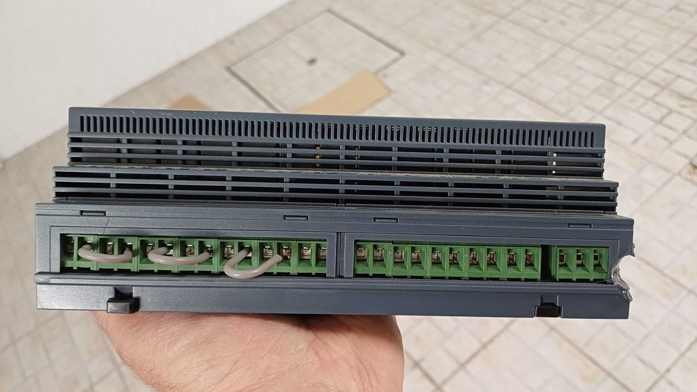 Philips Dynalite DDRC1220FR-GL Controlador de relés para iluminação