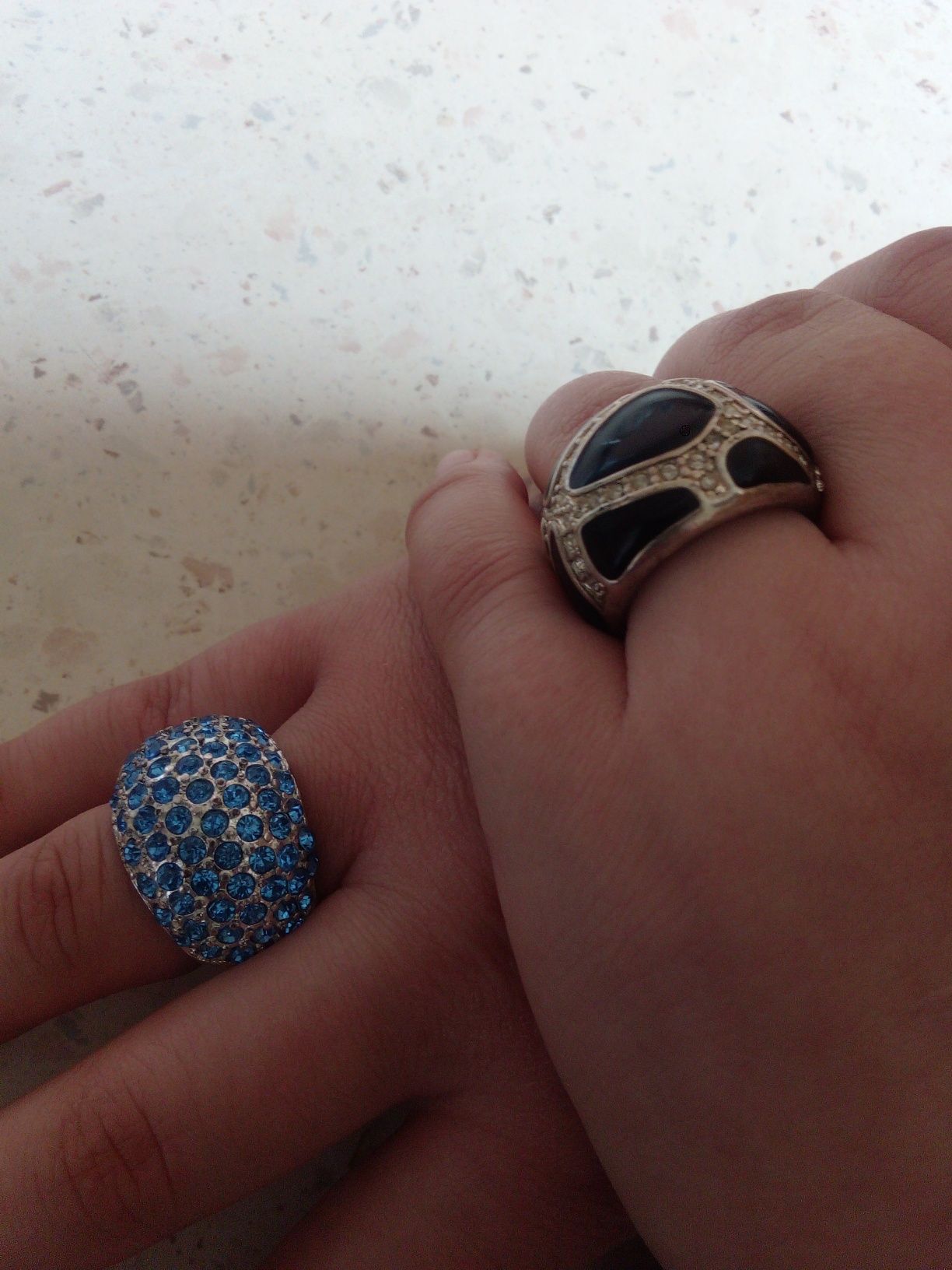 Avon Эйвон бижутерия кольца 18р имитация серебра с фианитами и ониксом
