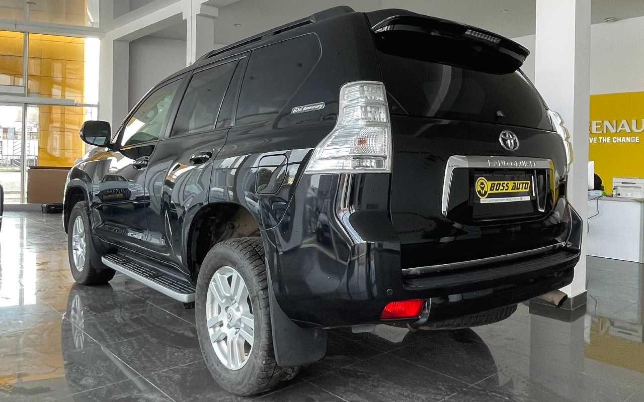 Toyota Land Cruiser Prado 2011