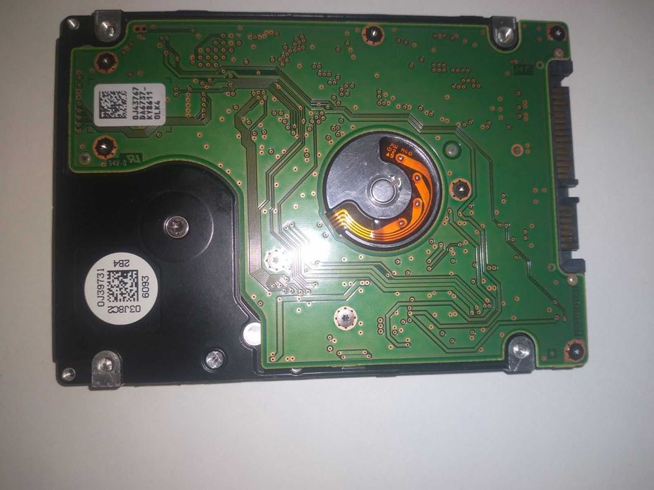 Жесткий диск для ноутбука  Hitachi 500GB в хорошем состоянии