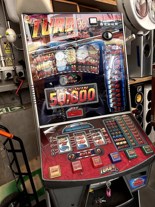 Maszyna do gry owocówka, jackpot.