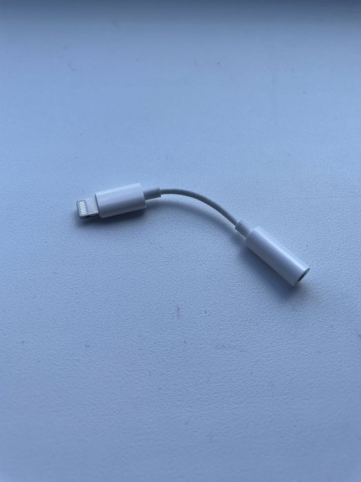 Переходник для наушников Apple Lightning to 3.5mm (оригинал)