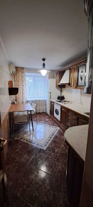 Сдам 3 комн квартиру, 7-ая фонтана. 3/9 этаж. Долгосрочный. От хозяина