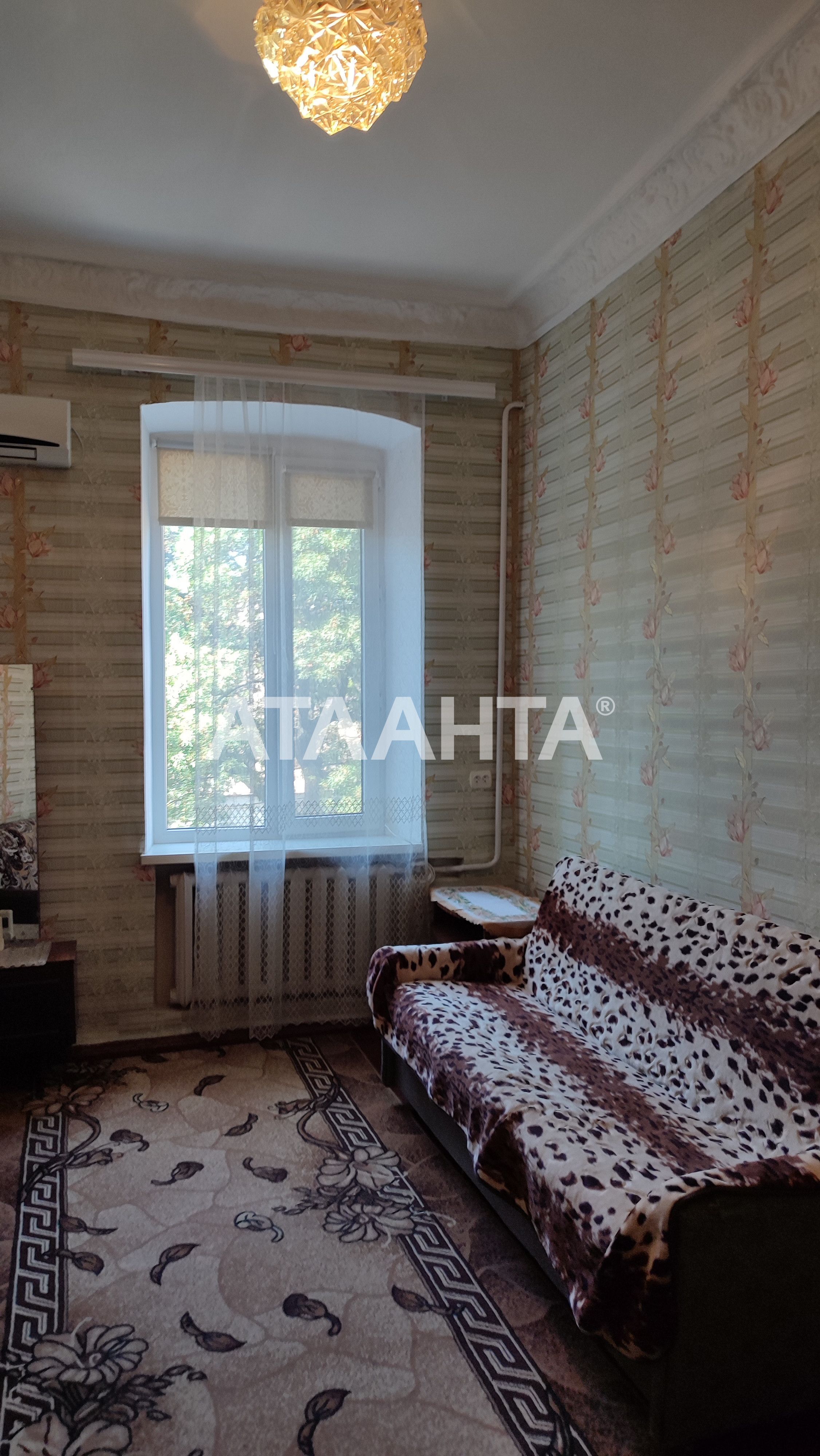 Продам кімнату у комунальній квартирі в центрі Одеси