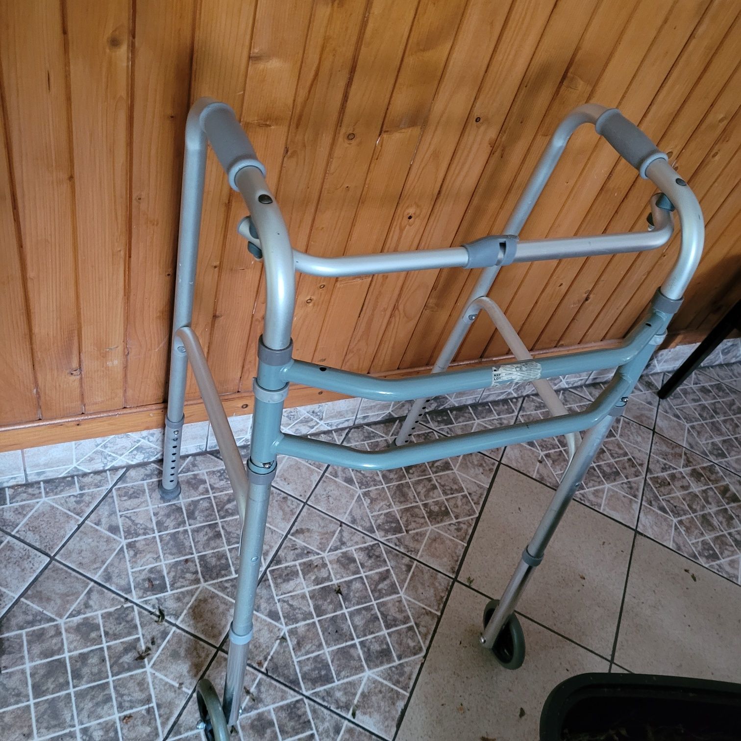 Chodzik dla osoby niepełnosprawnej