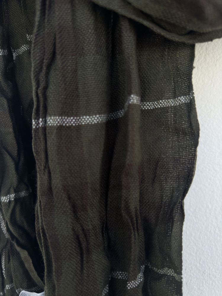 Cachecol novo Bershka
