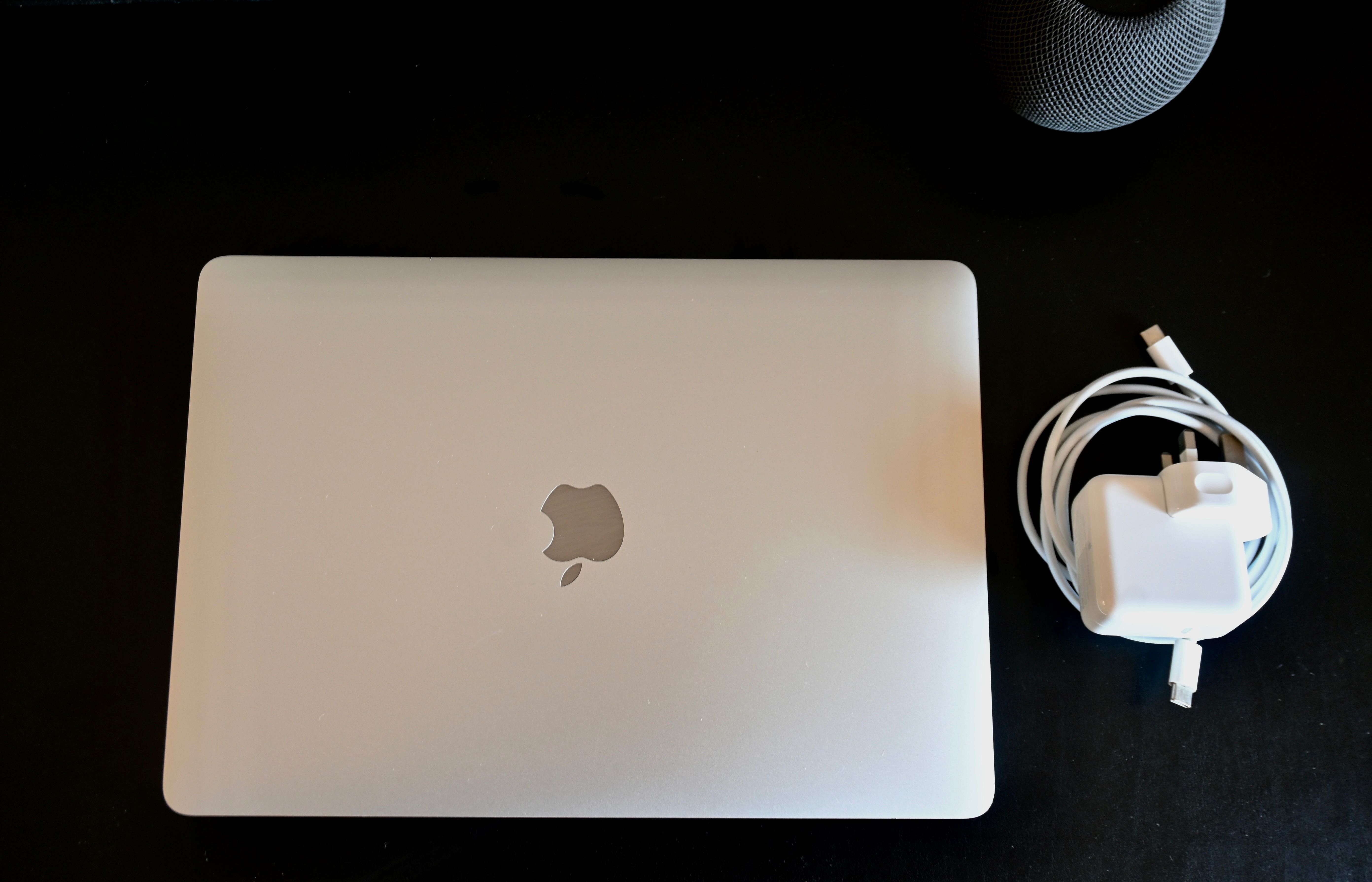 Apple MacBook Air M1 – Prateado – Em Excelente Estado
