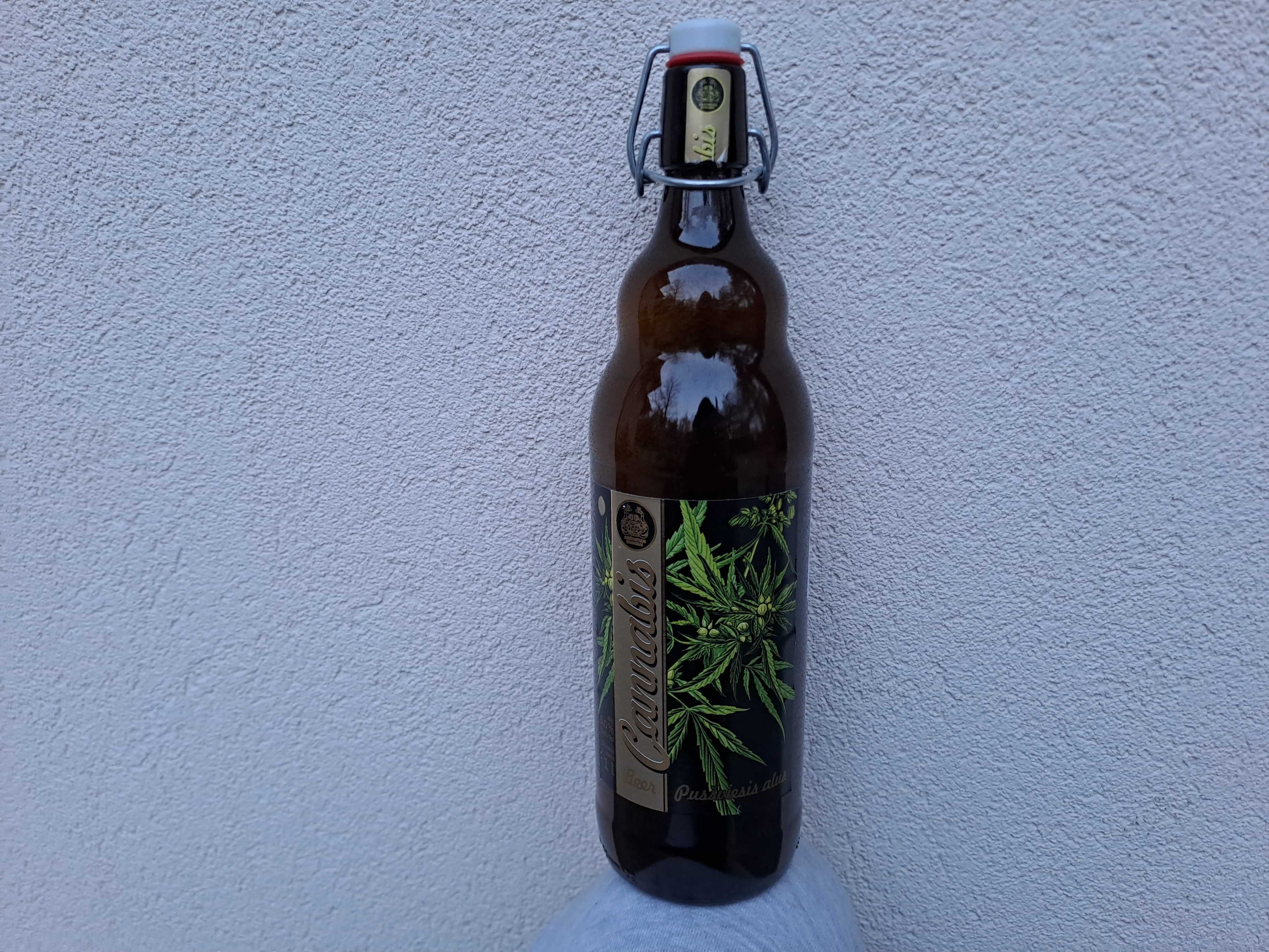 Dekoracyjna butelka Cannabis