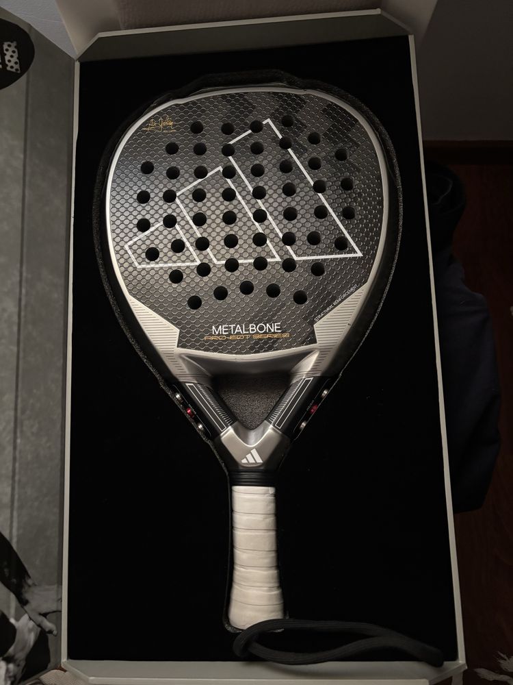 Raquete adidas metalbone