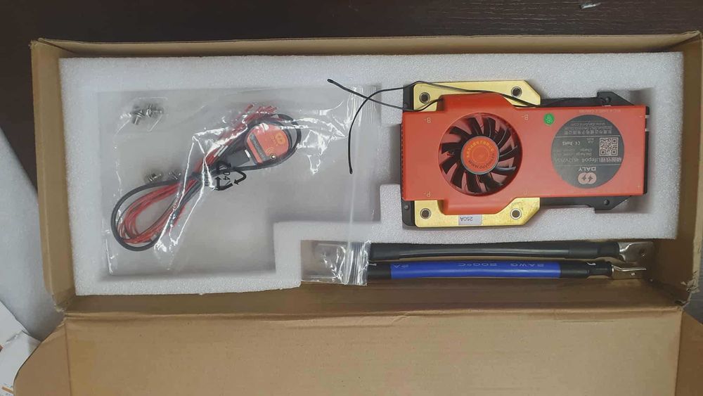 Moduł Smart BMS 16S 300A LiFePO4 Balanser-S BT,WiFi
