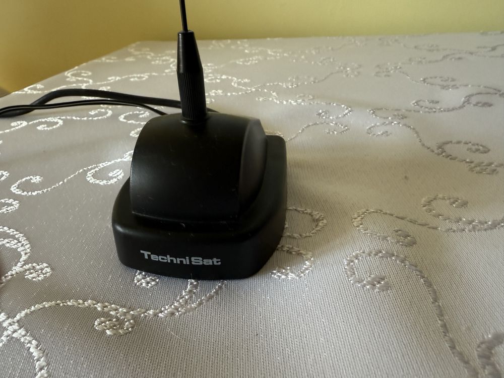 Antena Technisat DigiFlex TT2 ze Wzmacniaczem Plus Ładowarka 1kpl