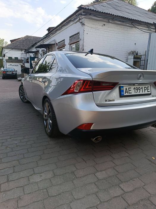 Lexus is 200 продам
