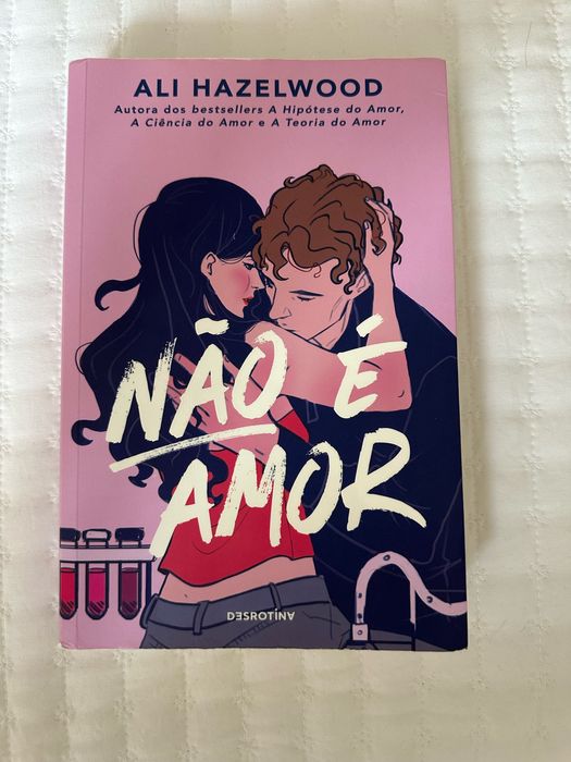Coleção de livros - Ali Hazelwood: 10€