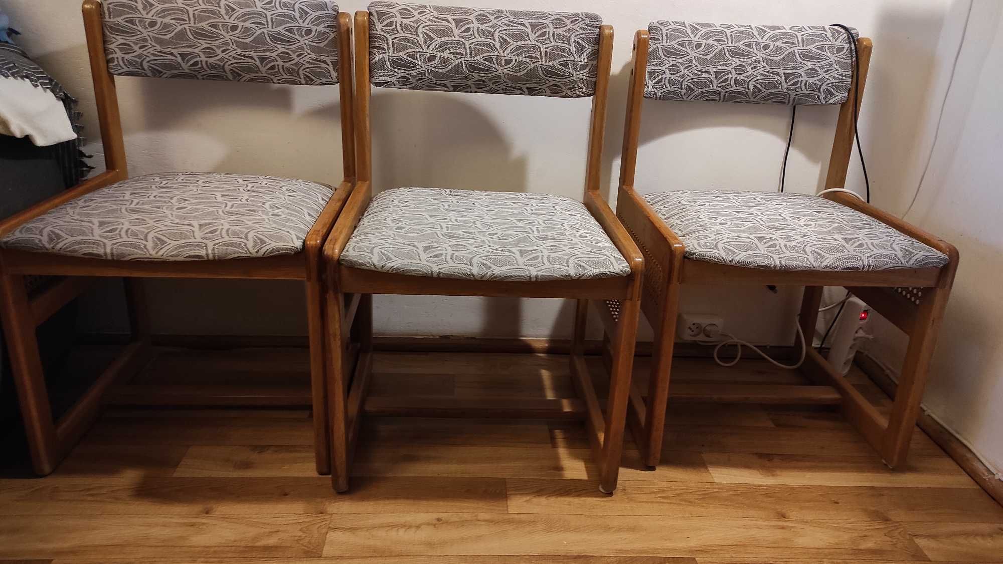 Dębowe krzesła (6szt) z plecionką