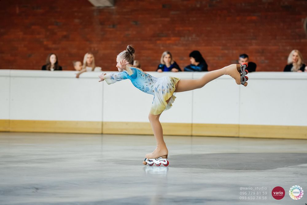 Сукня для фігурного катання