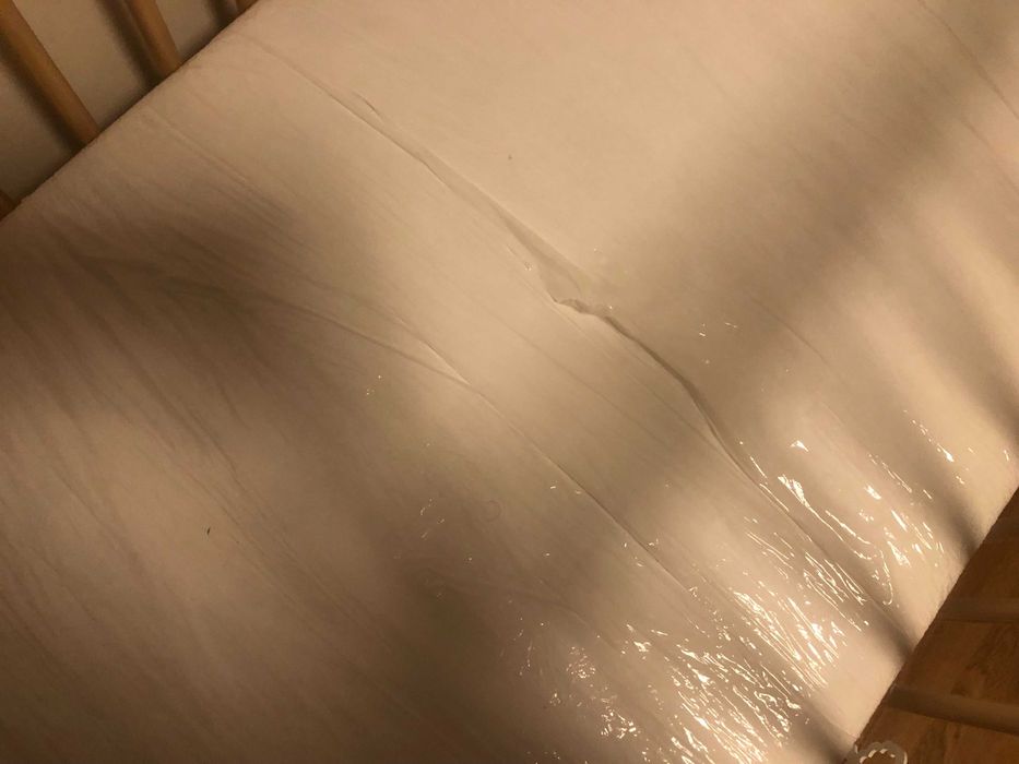 Berço e colchão Zippy + oferta contorno de berço Vertbaudet