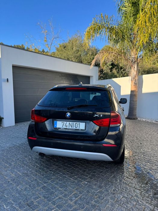 BMW X1 sDrive18d 2.0 Diesel
244.000 km | Cor preta | Revisõ
