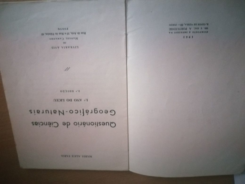 Livro antigo Geográfico-Naturais