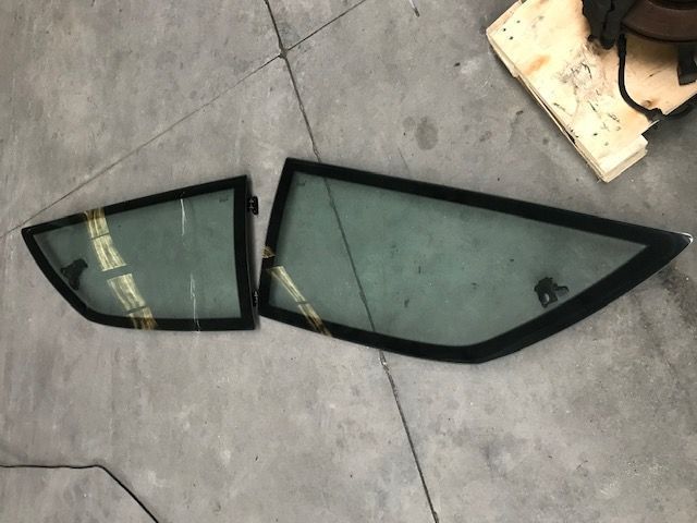 Vidros laterais traseiros seat ibiza 6k2