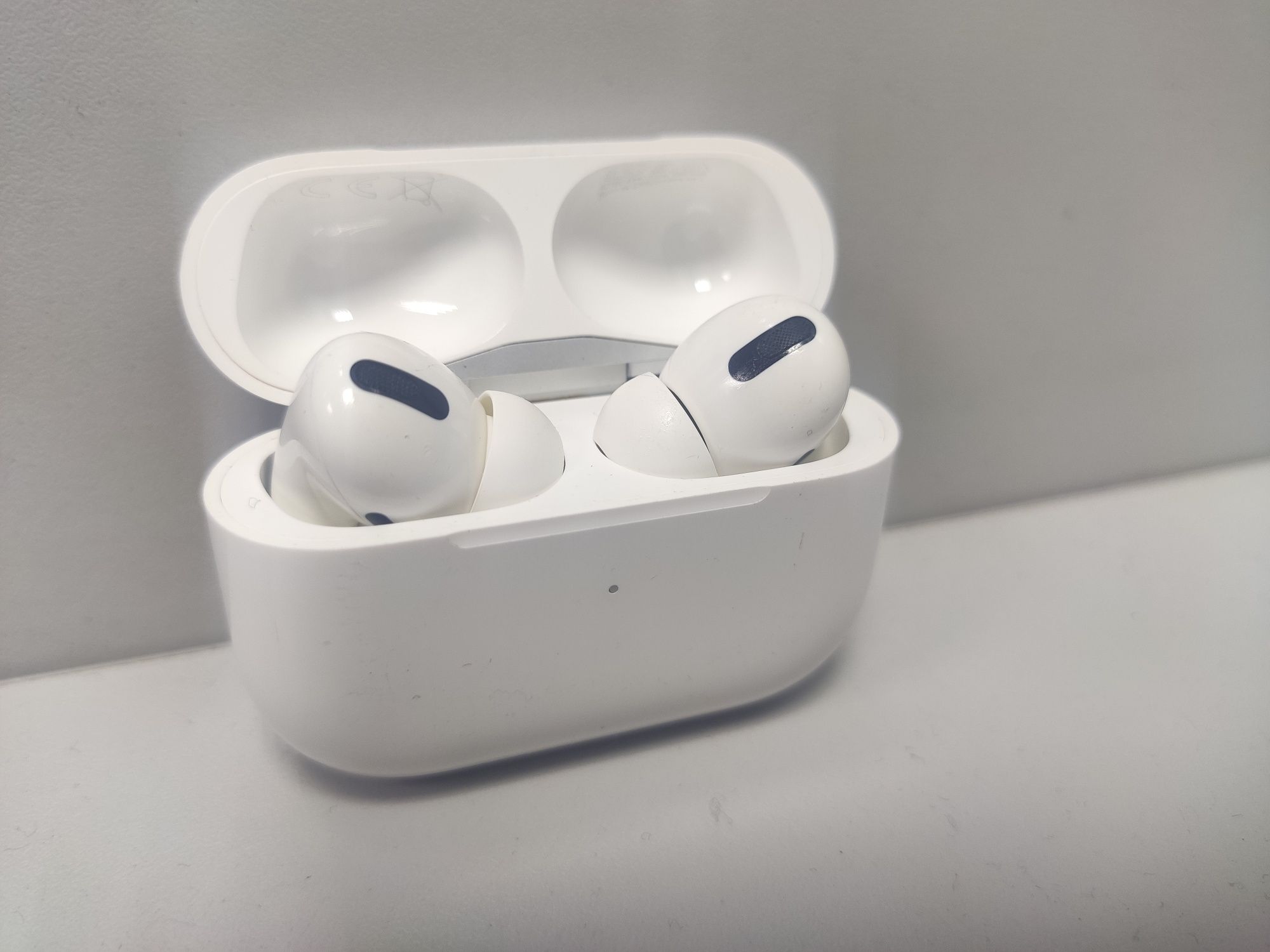 Наушники Apple Airpods Pro (A2190, A2083, A2084)