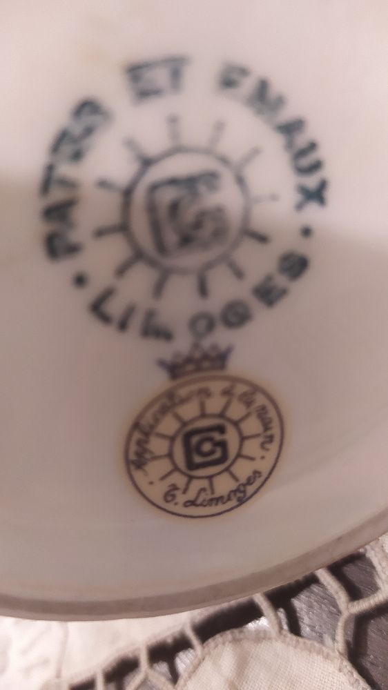 Jarra Azul e Branca Porcelana Limojes--Altura 27 cm
