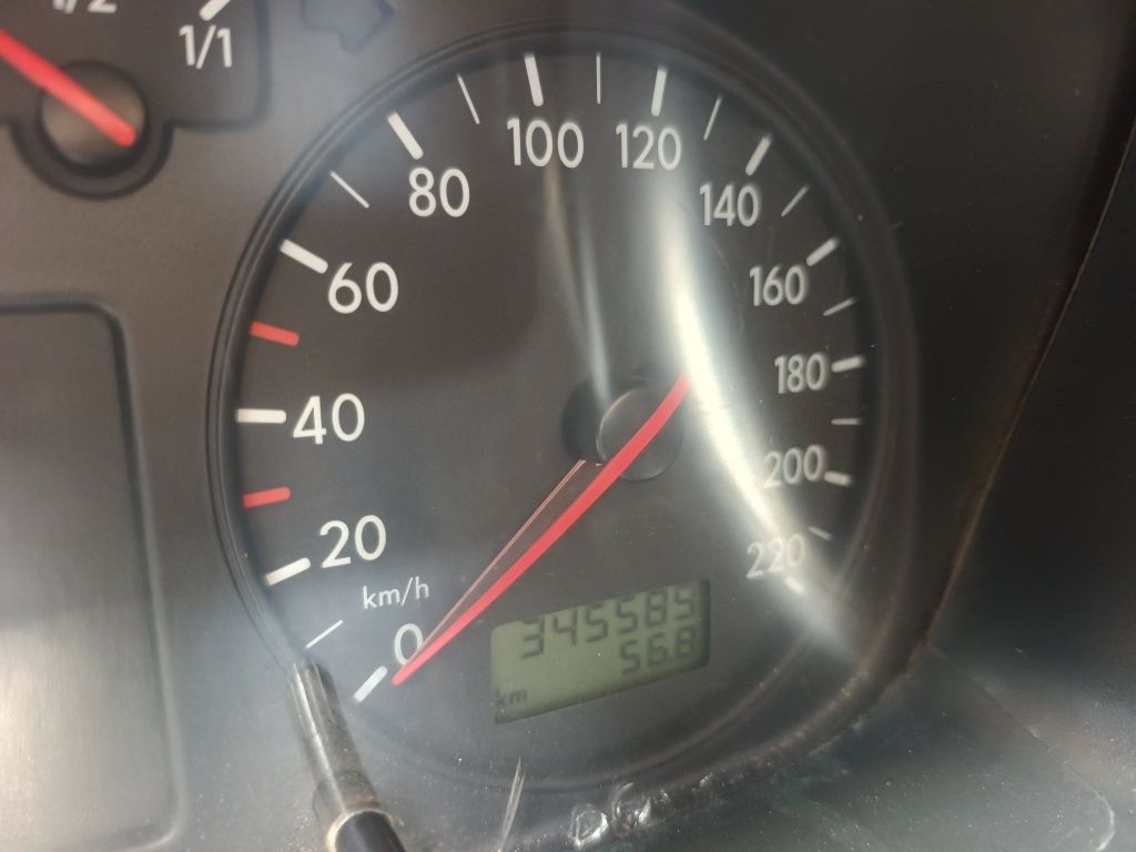 VW T4 2000r. 2,5 TDI 102 KM 9 osobowy