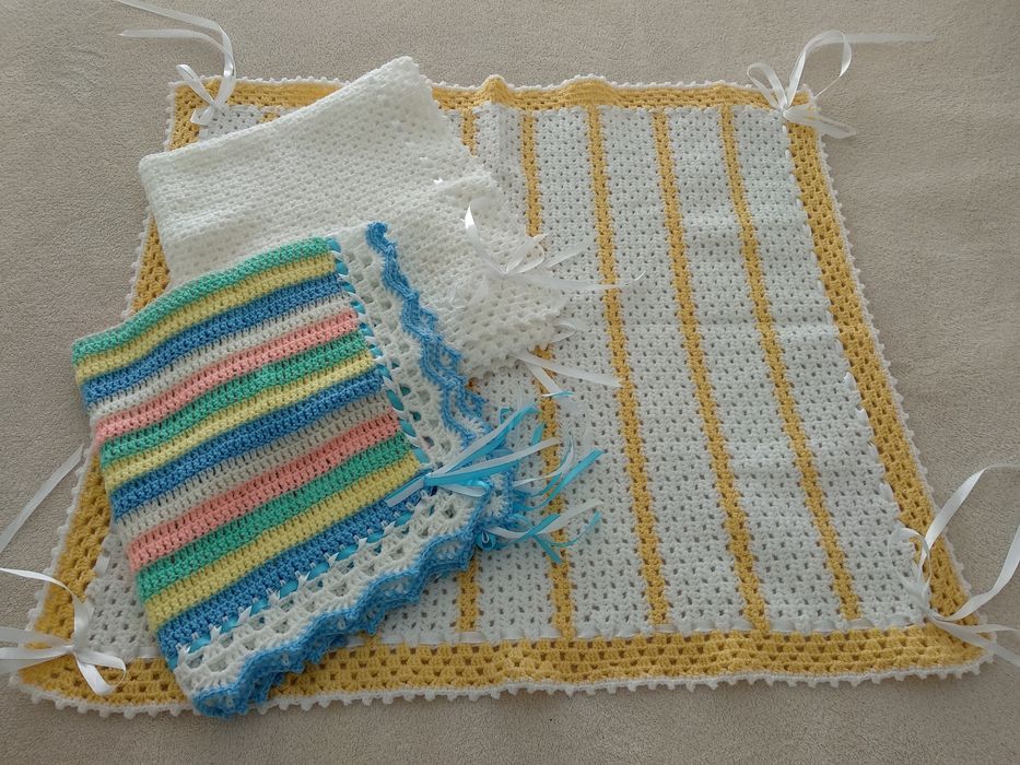 Roupas de bebé em crochet