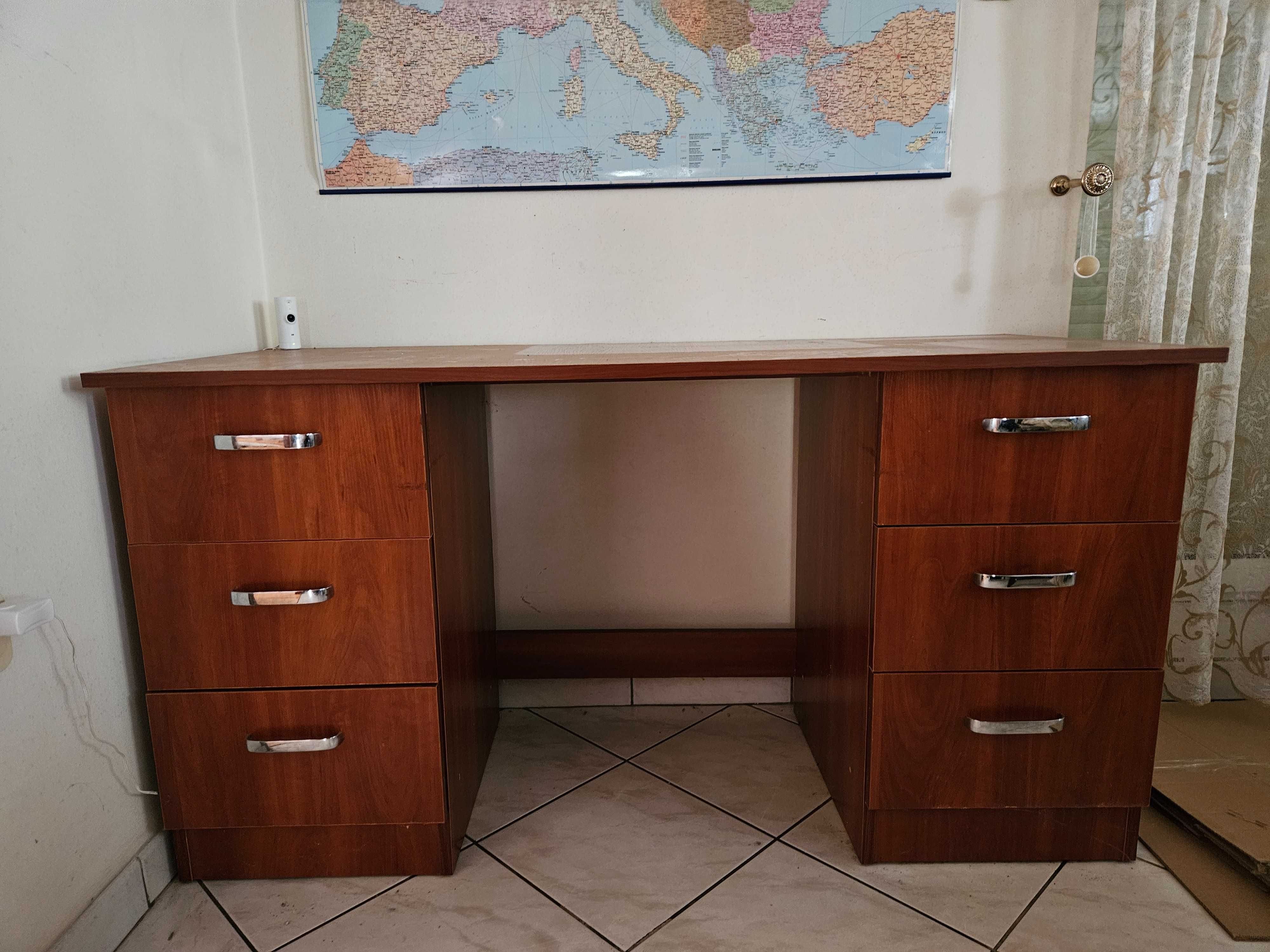 Biurko 140 x 60 cm