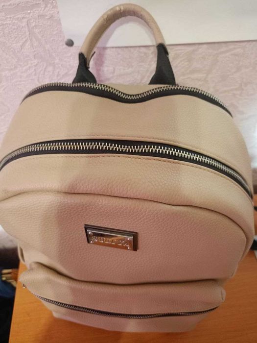 Продам рюкзак для шкільного або повсякденного життя