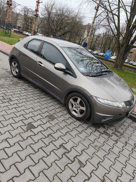 Honda Civic 1.8 i-VTEC STAN IGLA