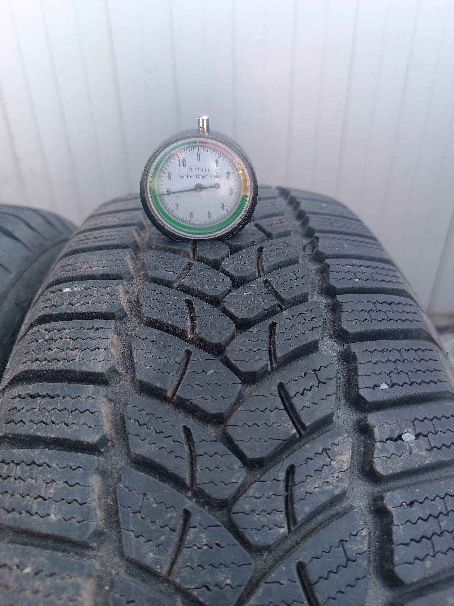 205/60R16 Dwie opony zimowe Firestone 19r