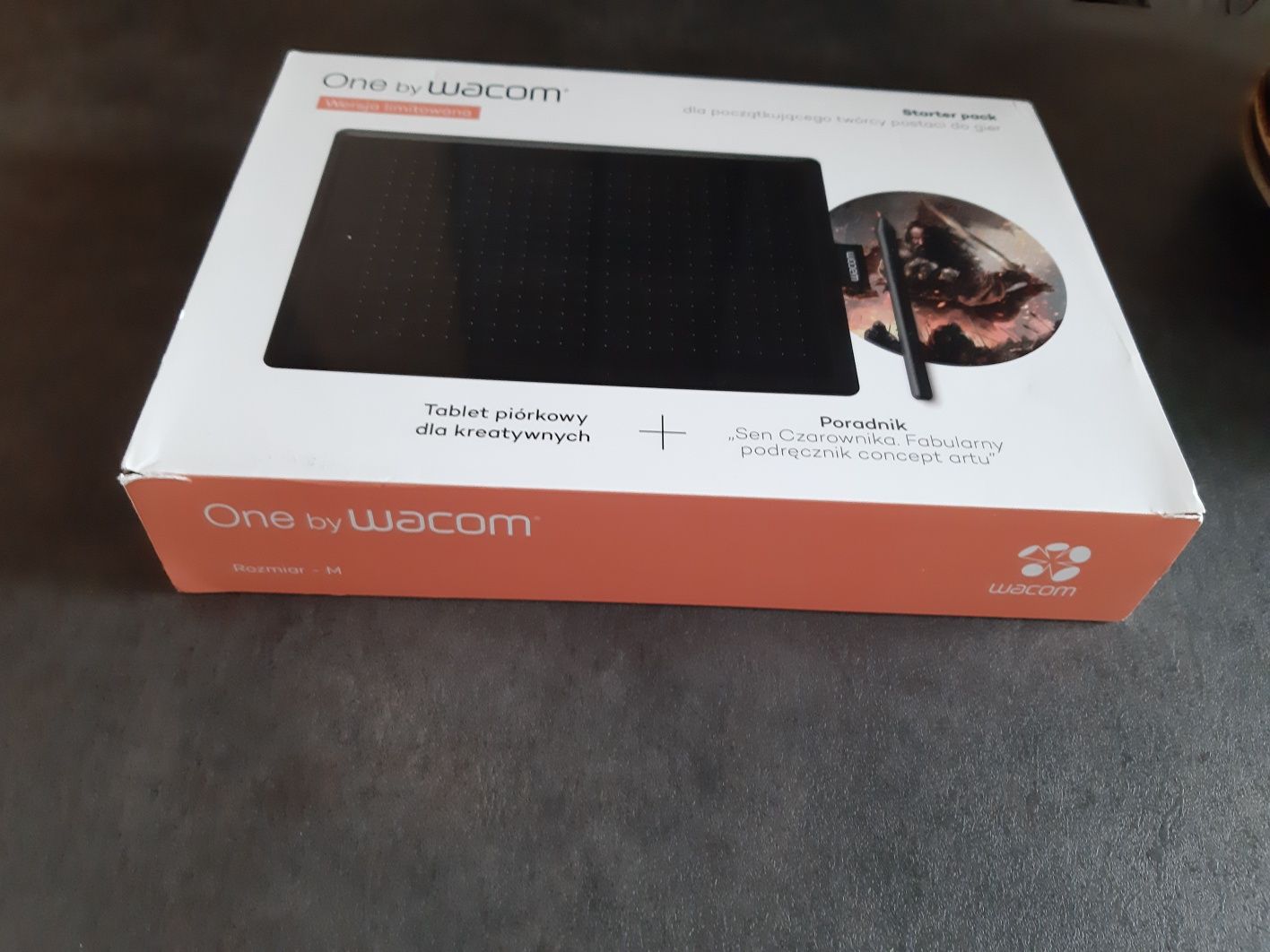 Tablet piórkowy dla kreatywnych one by wacom limited M postaci do gier