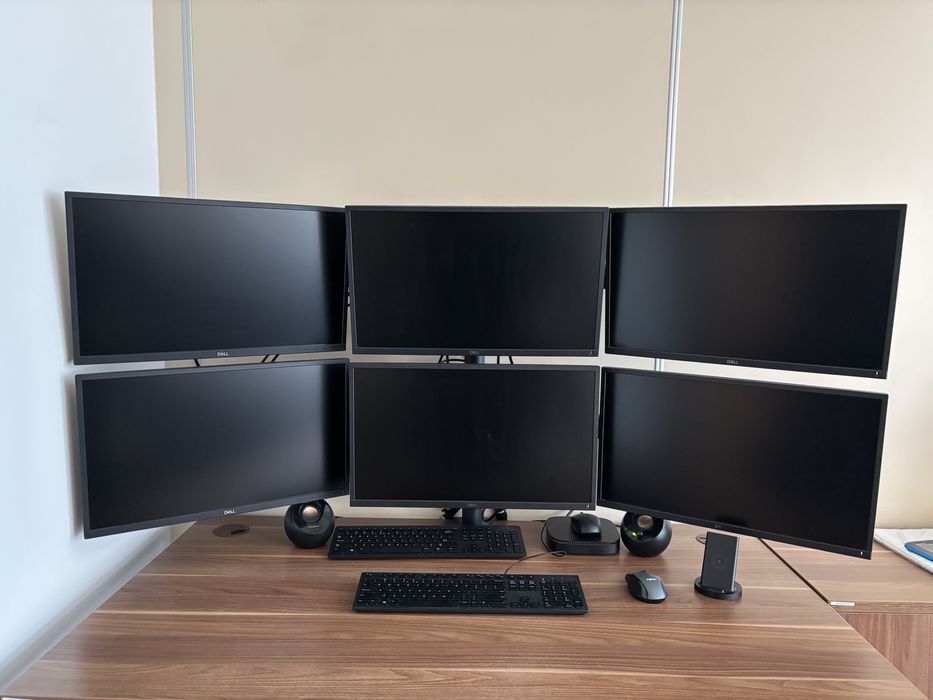 Uchwyt z monitorami DELL - na 6 monitorów