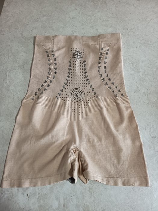 Wysokie majtki wyszczuplające modelujące sylwetkę 38 M