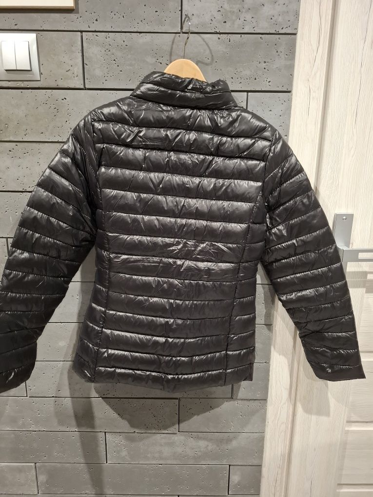 Kurtka wiosenna Guess