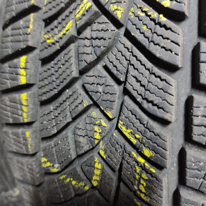 Opony Zimowe Goodyear ultra grip