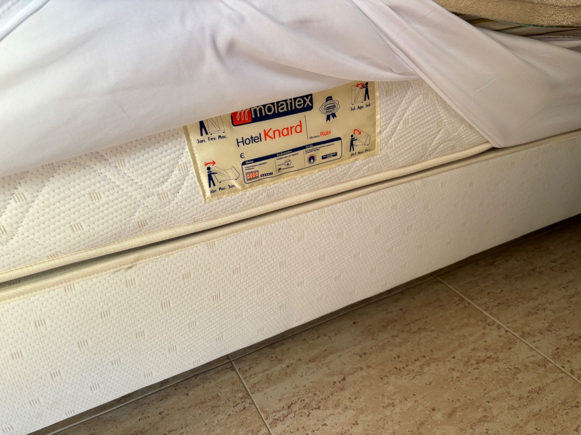 Two Twin Sommier w/ mattress Molaflex