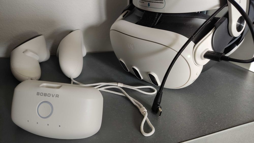 Gogle VR Meta Quest 3 Oculus 128GB + BOBOVR M3 PRO pasek jak nowe