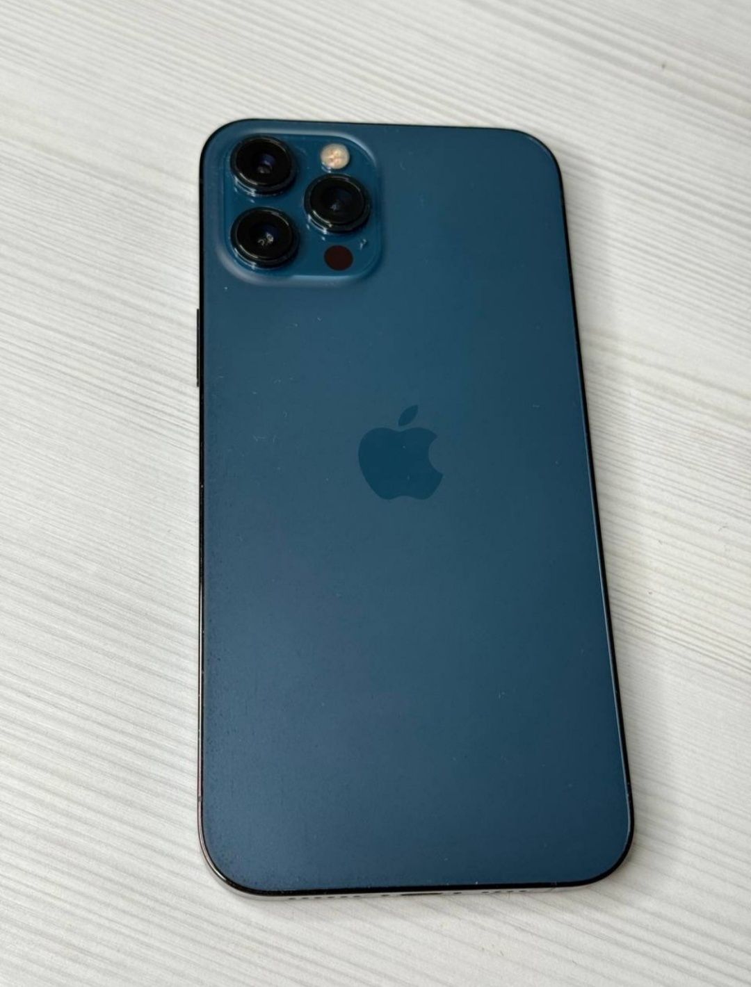 Обменяю Iphone 12 pro max 256 rsim
