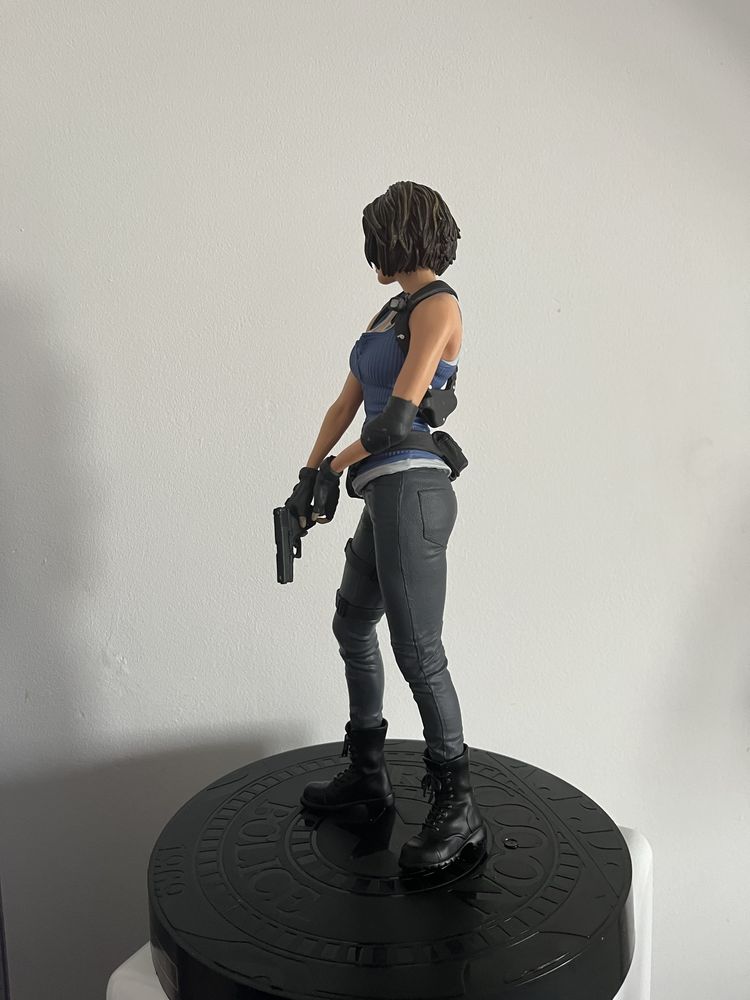 Figurka Jill Valentine Resident evil 30cm jak nowa