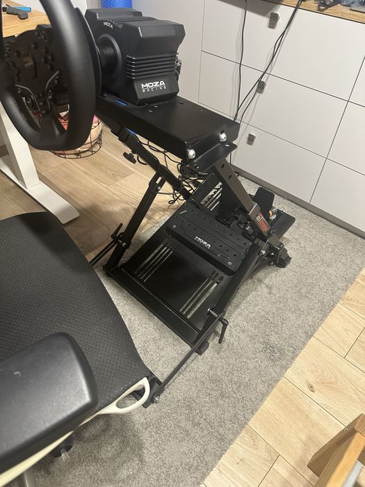 Stojak na kierownicę GT Omega PRO (Sprzedawany jest tylko kokpit)