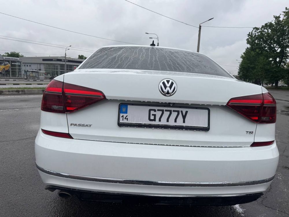Volkswagen passat r line