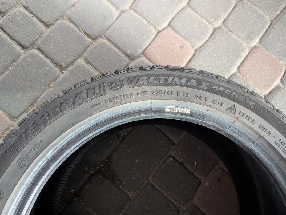 225/45/R17 Шиповані General Altimax Arctic 12