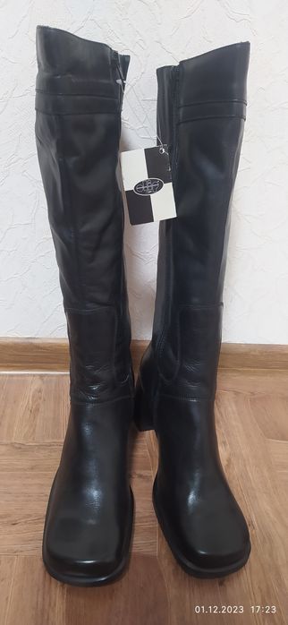 Чоботи  жіночі демісезонні шкіряні нові Сапоги женские кожаные новые