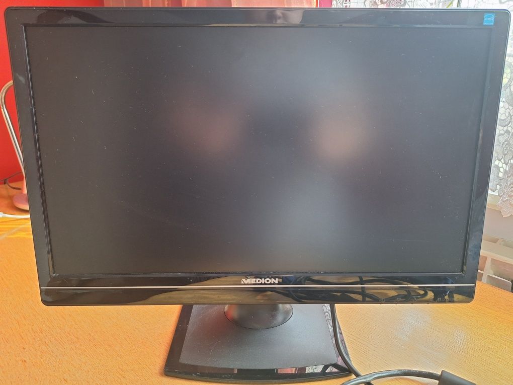 Monitor Itor Medion md 20328 z kablami 20 cali mat matryca stan dobry