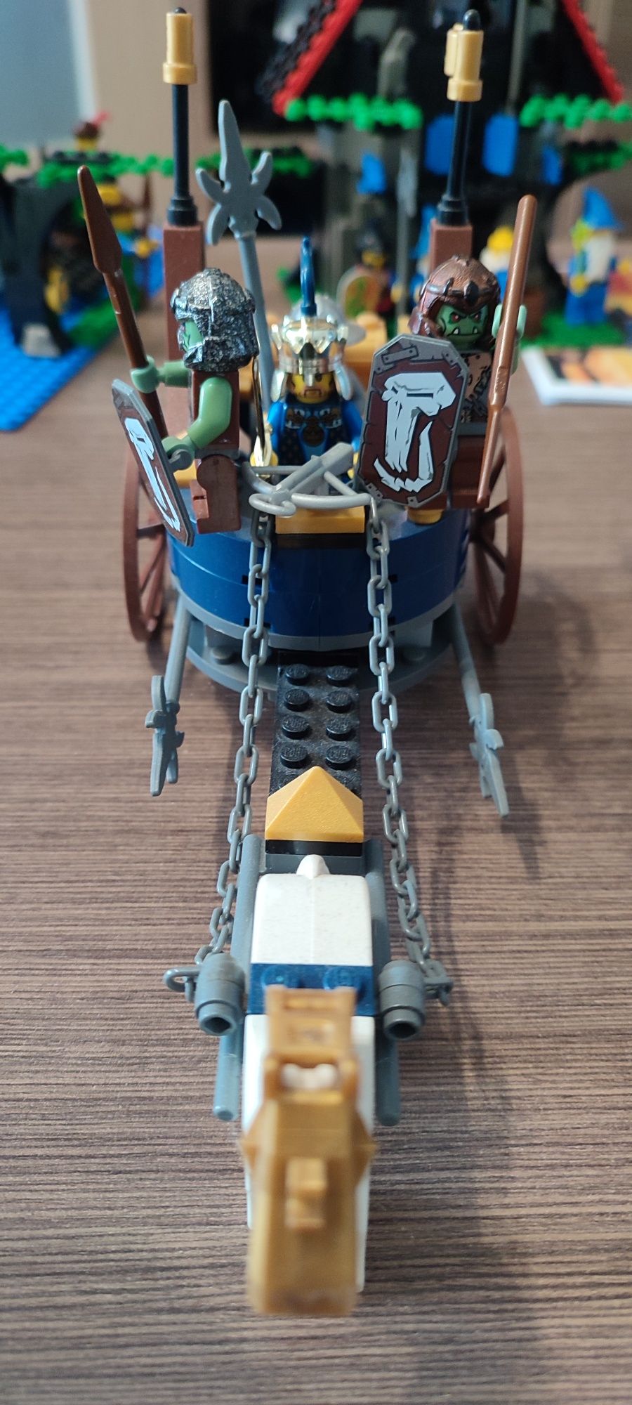 LEGO castle 7078 Królewski Rydwan Bojowy