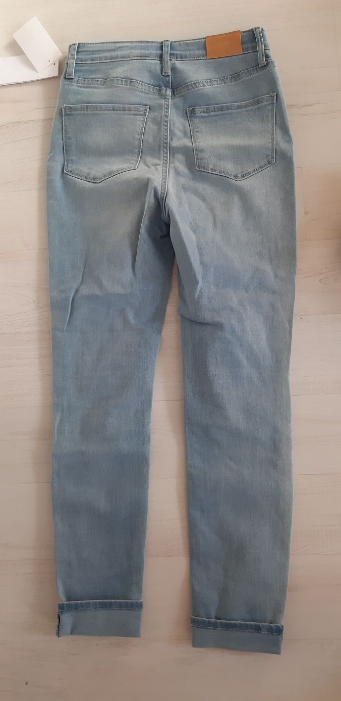 NOWE Jasne niebieski jeansy H&M 146 super stretch
