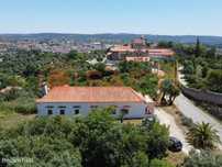 Moradia histórica T4 com terreno de 18.000 m² junto ao Convento de ...