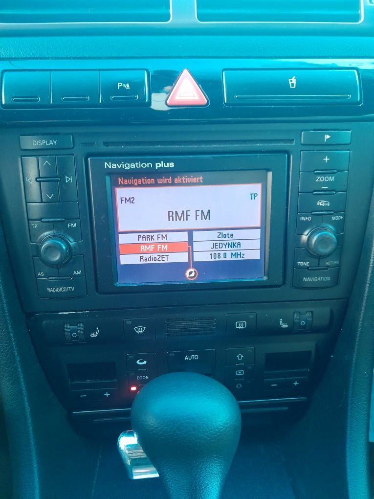 Kosz,tunel pod radio 2 din Audi a6 c5